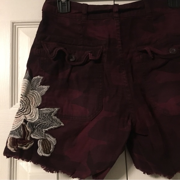 Free People Embroidered Scout Shorts Camo Floral - Picture 9 of 16